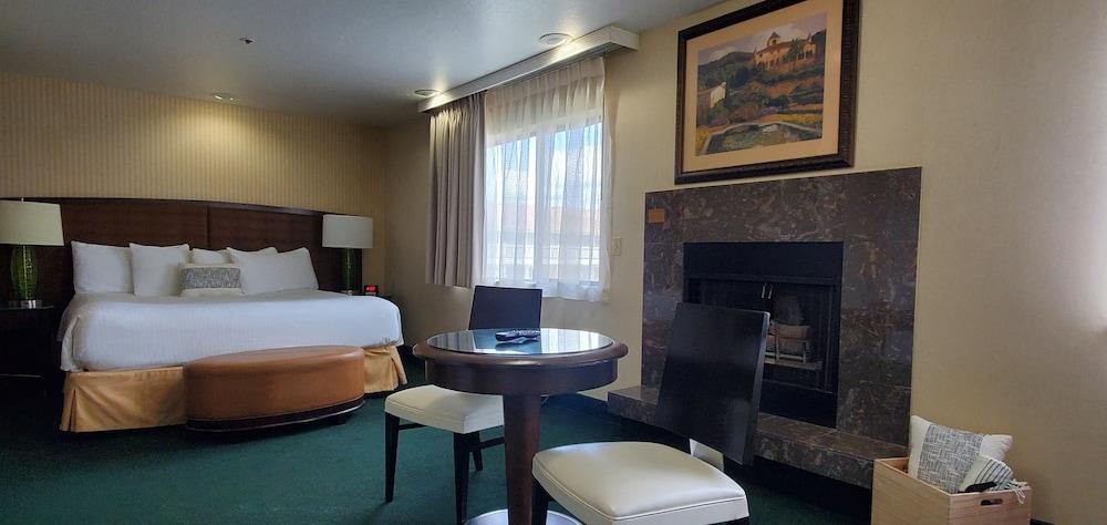 Rogue Regency Inn&Suites Medford Exterior foto